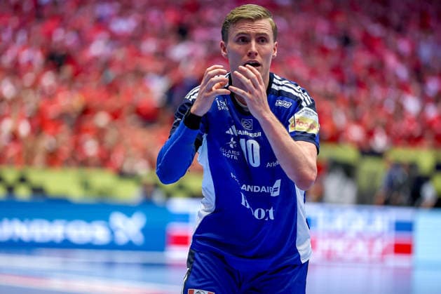 30.01.2026, Handball, Men s EHF EURO 2026, Dänemark - Island, Jyske Bank Boxen in Herning, Dänemark, Semi Finals: Gisli Thorgeir Kristjansson (Iceland 10) enttäuscht Enttäuschung gestikulierend auf dem Spielfeld Dänemark