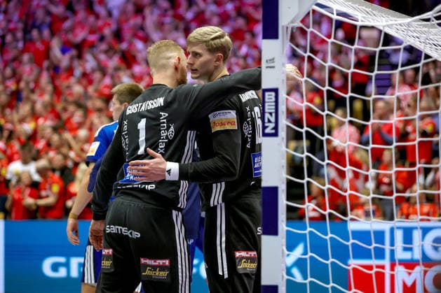 30.01.2026, Handball, Men s EHF EURO 2026, Dänemark - Island, Jyske Bank Boxen in Herning, Dänemark, Semi Finals: Enttäuschte Gesichter bei den Isländern nach der Niederlage gegen Dänemark. Björgvin Pall Gustavsson (Iceland 01) Viktor Hallgrimsson (Iceland 16) enttäuscht Enttäuschung Dänemark
