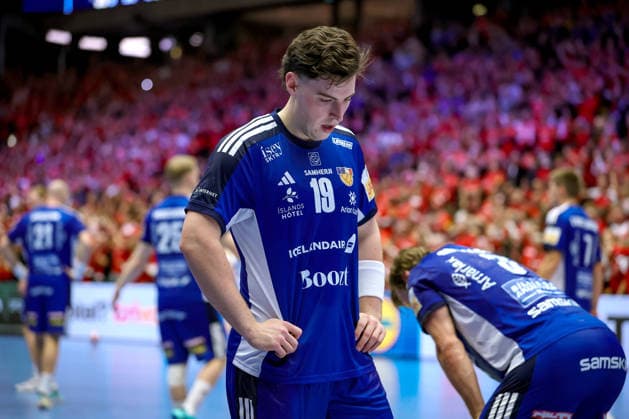 30.01.2026, Handball, Men s EHF EURO 2026, Dänemark - Island, Jyske Bank Boxen in Herning, Dänemark, Semi Finals: Enttäuschte Gesichter bei den Isländern nach der Niederlage gegen Dänemark. Orri Freyr Thorkelsson (Iceland 19) enttäuscht Enttäuschung Dänemark
