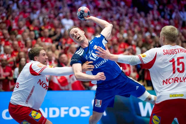 EHF Euro 2026: Denmark - Iceland Iceland s Omar Ingi Magnusson in action with Denmark s Simon Pytlick and Magnus Saugstrup during the EHF Euro 2026 semifinal match between Denmark and Iceland at Jyske Bank Boxen in Herning, Friday, January 30, 2026. (Photo: Bo Amstrup Ritzau Scanpix) , Herning Denmark Mors Copyright: BoxAmrstrupx xRitzauxScanpix BoxAmstrupx spdk20260130-223244-L