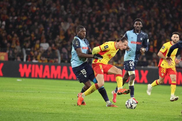 FOOTBALL : RC Lens vs Le Havre - Ligue 1 J20 - 30 01 2026 Faute havraise sur Florian THAUVIN (RC Lens) lors du match RC Lens vs Le Havre, Ligue 1 J20, stade Bollaert-Delelis, le 30 janvier 2026 - photo Laurent Sanson PsnewZ  Copyright: xLaurentxSANSONx xPsnewZx