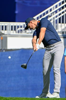 LA JOLLA, CA - JANUARY 30: Justin Rose (GBR) hits his tee shot on 7 (SC) during the second round of the Farmers Insurance Open on January 30, 2026, at Torrey Pines Golf Course, La Jolla, California. (Photo by Ken Murray Icon Sportswire) GOLF: JAN 30 PGA, Golf Herren Farmers Insurance Open EDITORIAL USE ONLY Icon2601300372