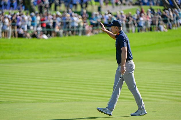 LA JOLLA, CA - JANUARY 30: Justin Rose (GBR) after sinking his birdie putt on 18 (SC) during the second round of the Farmers Insurance Open on January 30, 2026, at Torrey Pines Golf Course, La Jolla, California. (Photo by Ken Murray Icon Sportswire) GOLF: JAN 30 PGA, Golf Herren Farmers Insurance Open EDITORIAL USE ONLY Icon2601300512