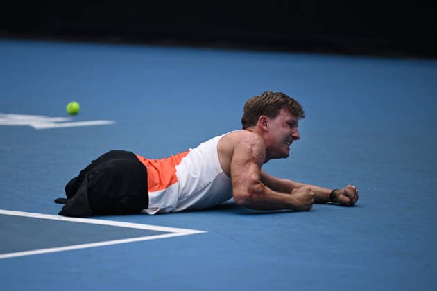 TENNIS AUSTRALIAN OPEN, Niels Vink of the Netherlands celebrates match point during the quad wheelchair final against Sam Schroder of the Netherlands on day 14 of the 2026 Australian Open tennis tournament at Melbourne Park in Melbourne, Saturday, January 31, 2026. ( NO ARCHIVING MELBOURNE VICTORIA AUSTRALIA  Copyright: xJAMESxROSSx 20260131126917605492