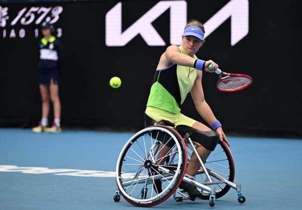 (260131) -- MELBOURNE, Jan. 31, 2026 -- Diede De Groot hits a return during the women s wheelchair singles final between Li Xiaohui of China and Diede De Groot of the Netherlands at the Australian Open tennis tournament in Melbourne, Australia, Jan. 31, 2026. (Photo by Xinhua) (SP)AUSTRALIA-MELBOURNE-TENNIS-AUSTRALIAN OPEN-WOMEN S WHEELCHAIR-SINGLES-FINAL WangxShen 