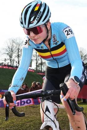 Belgian Liese Geuens pictured in action during the junior women race at the UCI Cyclocross World Championships, on Saturday 31 January 2026, in Hulst, The Netherlands. DAVIDxPINTENS  x160005251x