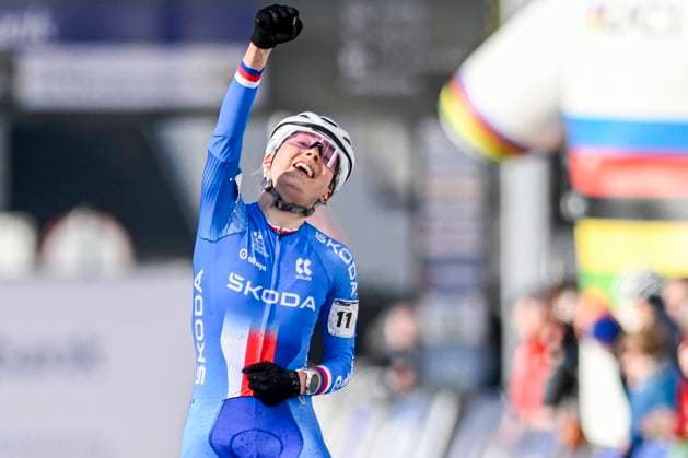 UCI World Championships 2026 Hulst HULST, THE NETHERLANDS - JANUARY 31 : =11: celebrating her victory in action during the 2026 UCI Cyclo-Cross World Championships for Women Junior on January 31, 2026 in Hulst, The Netherlands, 31 01 2026 Hulst The Netherlands  Copyright: xNicoxVereeckenx