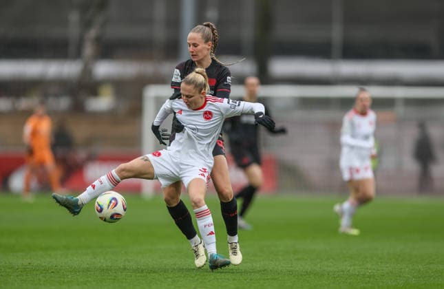 GER, Leverkusen, Bayer Leverkusen vs 1. FC Nürnberg, Google Pixel Frauen Bundesliga, Fussball, DFB, Spielzeit 2025 2026, Ulrich-Haberland-Stadion, 16. Spieltag im Bild v.l.: Fany Proniez (1. FC Nürnberg Frauen 3), Juliette Vidal (Bayer Leverkusen 56), Zweikampf DFB DFL REGULATIONS PROHIBIT ANY USE OF PHOTOGRAPHS AS IMAGE SEQUENCES AND OR QUASI-VIDEO, 31.01.2026 Copyright: HMBxMedia HendrikxHamelau