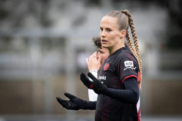 Frauen Fußball-Bundesliga; Bayer 04 Leverkusen - 1. FC Nürnberg, 31.01.2026 Juliette Vidal (Bayer 04 Leverkusen, 56) gestikulierend; Bayer 04 Leverkusen - 1. FC Nürnberg an Spieltag 16 der Google Pixel Frauen-Bundesliga am 31.01.2026 im Ulrich-Haberland-Stadion in Leverkusen (Nordrhein-Westfalen). DFL REGULATIONS PROHIBIT ANY USE OF PHOTOGRAPHS AS IMAGE SEQUENCES AND OR QUASI-VIDEO. Copyright: xBEAUTIFULxSPORTS AxelxKohringx