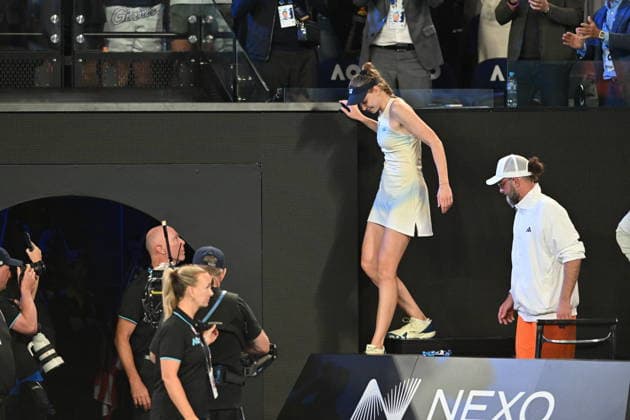 Elena Rybakina defeats Sabalenka to win 2026 Australian Open title MELBOURNE, AUSTRALIA - JANUARY 31: Elena Rybakina of Kazakhstan celebrates after defeating Aryna Sabalenka 2-1 in the Women s Singles Final at the Australian Open grand slam tennis tournament at Melbourne Park in Melbourne, Australia on January 31, 2026. Mark Avellino Anadolu Melbourne Australia. Editorial use only. Please get in touch for any other usage.  Copyright: x2026xAnadoluxMarkxAvellinox