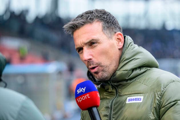 In the picture, from left: Christian Eichner (Karlsruher SC), GER, Braunschweig, Eintracht Braunschweig gegen Karlsruher SC, 2. Bundesliga, soccer, DFB, 2025 2026 season, Eintracht Stadion, match day, DFB DFL REGULATIONS PROHIBIT ANY USE OF PHOTOGRAPHS AS IMAGE SEQUENCES AND OR QUASI-VIDEO, 31.01.2026,
