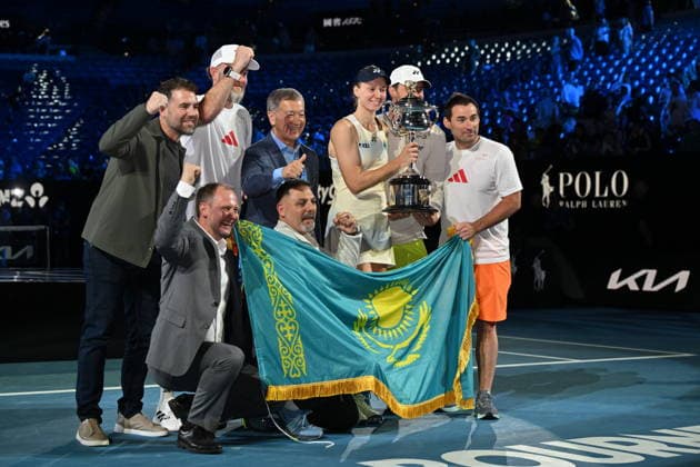 Elena Rybakina defeats Sabalenka to win 2026 Australian Open title MELBOURNE, AUSTRALIA - JANUARY 31: Elena Rybakina of Kazakhstan poses with the Daphne Akhurst Memorial Cup after defeating Aryna Sabalenka in the Women s Singles Final at the Australian Open grand slam tennis tournament at Melbourne Park in Melbourne, Australia on January 31, 2026. Mark Avellino Anadolu Melbourne Australia. Editorial use only. Please get in touch for any other usage.  Copyright: x2026xAnadoluxMarkxAvellinox