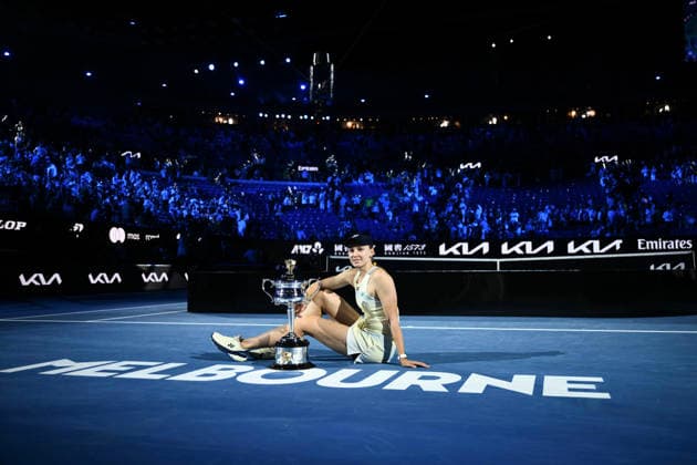 TENNIS AUSTRALIAN OPEN, Elena Rybakina of Kazakhstan poses for photographs with the Daphne Akhurst Memorial Cup after winning the women™s singles final against Aryna Sabalenka of Belarus on day 14 of the 2026 Australian Open tennis tournament at Melbourne Park in Melbourne, Saturday, January 31, 2026. ( NO ARCHIVING MELBOURNE VICTORIA AUSTRALIA  Copyright: xJOELxCARRETTx 20260131140628560617