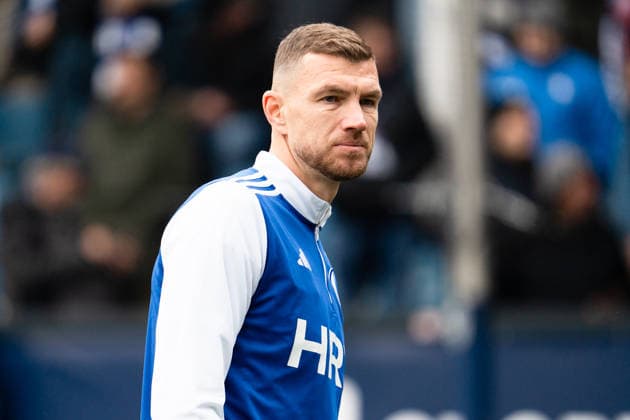Deutschland: 2. Bundesliga 2025 26 VfL Bochum vs. FC Schalke 04 20. Spieltag Samstag, 31.01.2026 Vonovia Ruhrstadion (Nordrhein-Westfalen, Deutschland) Edin Dzeko (10)
