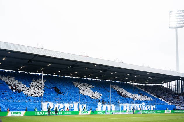 Deutschland: 2. Bundesliga 2025 26 VfL Bochum vs. FC Schalke 04 20. Spieltag Samstag, 31.01.2026 Vonovia Ruhrstadion (Nordrhein-Westfalen, Deutschland) Fans Zuschauer Stimmung Schal Choreografie