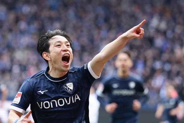 Bochum, Germany, 31.01.26, Koji Miyoshi (VfL Bochum) jubelt nach seinem Tor zum 1:0 während des Spiels der 2. Bundesliga zwischen VfL 1848 Bochum - FC Schalke 04 im Vonovia Ruhrstadion in Bochum. (Photo by Joachim Bywaletz) DFB DFL REGULATIONS PROHIBIT ANY USE OF PHOTOGRAPHS AS IMAGE SEQUENCES AND OR QUASI-VIDEO.