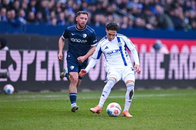 31.01.2026, Fussball, 2. Bundesliga, Saison 2025 2026, 20. Spieltag, VfL Bochum - FC Schalke 04, Maximilian Wittek (VfL Bochum 1848), Soufiane El-Faouzi (FC Schalke 04) xRHR-FOTO YYx