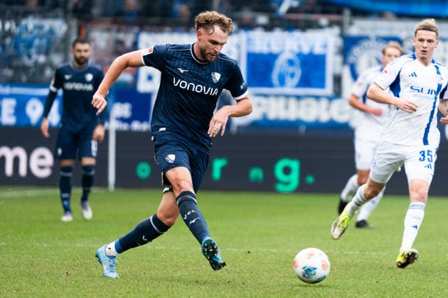 Deutschland: 2. Bundesliga 2025 26 VfL Bochum vs. FC Schalke 04 20. Spieltag Samstag, 31.01.2026 Vonovia Ruhrstadion (Nordrhein-Westfalen, Deutschland) Philipp Strompf (VfL Bochum, 3)