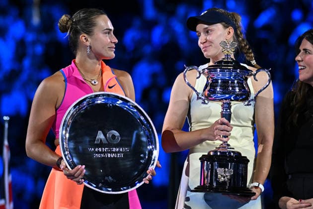 Elena Rybakina Wins Her First Australian Open Title - Melbourne Elena Rybakina (RUS) with Aryna Sabalenka (RUS) pose with the trophy at the 2026 Australian Open at Melbourne Park in Melbourne, AUSTRALIA, on January 31, 2026. Photo by Corinne Dubreuil ABACAPRESS.COM Melbourne Australia  Copyright: xDubreuilxCorinne ABACAx