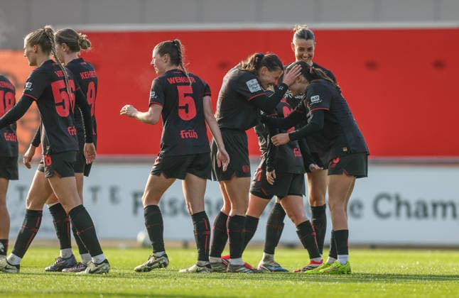GER, Leverkusen, Bayer Leverkusen vs 1. FC Nürnberg, Google Pixel Frauen Bundesliga, Fussball, DFB, Spielzeit 2025 2026, Ulrich-Haberland-Stadion, 16. Spieltag im Bild: Loreen Bender (Bayer Leverkusen 19) erzielt das Tor zum 3:0, im Tor, Jubel und Freude, Emotionen DFB DFL REGULATIONS PROHIBIT ANY USE OF PHOTOGRAPHS AS IMAGE SEQUENCES AND OR QUASI-VIDEO, 31.01.2026 Copyright: HMBxMedia HendrikxHamelau