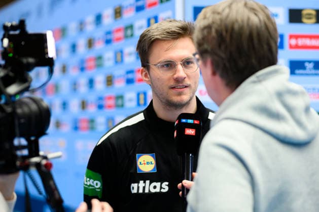 Herning: Handball EM 2026 - Media Day - Deutschland Franz Semper (Deutschland) im RTL Interview Herning Jyske Bank Boxen Daenemark