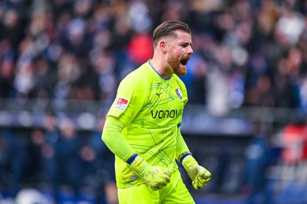31.01.2026, Fussball, 2. Bundesliga, Saison 2025 2026, 20. Spieltag, VfL Bochum - FC Schalke 04, Torwart Timo Horn (VfL Bochum 1848) freut sich über das Tor, xRHR-FOTO YYx