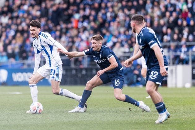 2. Fussball Bundesliga, VfL Bochum - FC Schalke 04; 31.01.2026 Zweikampf Dejan Ljubicic (FC Schalke 04, 21), Callum Marshall (VfL Bochum, 16) 2. Fussball Bundesliga, VfL Bochum - FC Schalke 04, Bochum, VONONVIA Ruhrstadion, 31.01.2026 DFL REGULATIONS PROHIBIT ANY USE OF PHOTOGRAPHS AS IMAGE SEQUENCES AND OR QUASI-VIDEO.