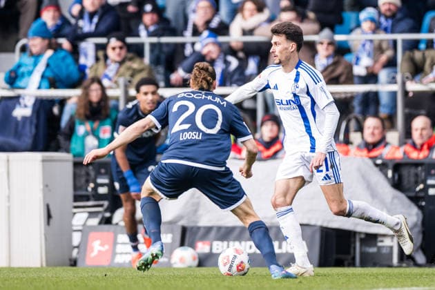 2. Fussball Bundesliga, VfL Bochum - FC Schalke 04; 31.01.2026 Zweikampf Noah Loosli (VfL Bochum, 20), Dejan Ljubicic (FC Schalke 04, 21) 2. Fussball Bundesliga, VfL Bochum - FC Schalke 04, Bochum, VONONVIA Ruhrstadion, 31.01.2026 DFL REGULATIONS PROHIBIT ANY USE OF PHOTOGRAPHS AS IMAGE SEQUENCES AND OR QUASI-VIDEO.