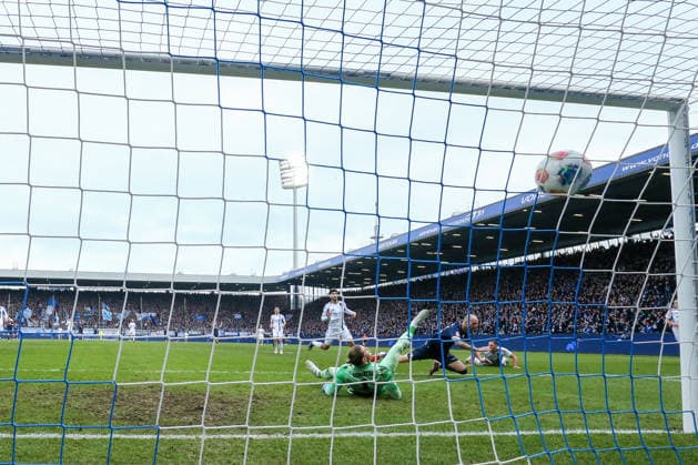 Bochum, Germany, 31.01.26, Philipp Hofmann (VfL Bochum) schiesst das 2:0 während des Spiels der 2. Bundesliga zwischen VfL 1848 Bochum - FC Schalke 04 im Vonovia Ruhrstadion in Bochum. (Photo by Joachim Bywaletz) DFB DFL REGULATIONS PROHIBIT ANY USE OF PHOTOGRAPHS AS IMAGE SEQUENCES AND OR QUASI-VIDEO.