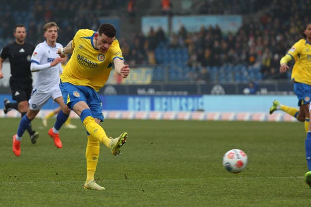 Braunschweig vs. Karlsruhe, 2. BL Braunschweig, 31.01.2026, Fußball, Herren, 2. BL, Saison 2025 2026, Eintracht Braunschweig vs. Karlsruher SC: Erencan Yardimici (Eintracht Braunschweig) (DFL DFB REGULATIONS PROHIBIT ANY USE OF PHOTOGRAPHS as IMAGE SEQUENCES and or QUASI-VIDEO) Stadion an der Hamburger Straße Niedersachsen Deutschland