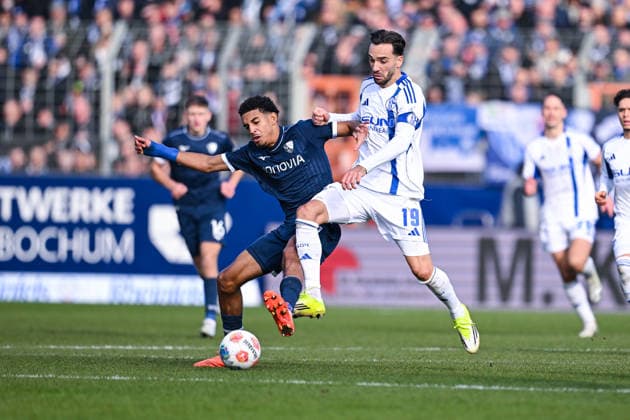 31.01.2026, Fussball, 2. Bundesliga, Saison 2025 2026, 20. Spieltag, VfL Bochum - FC Schalke 04, Francis Onyeka (VfL Bochum 1848), Kenan Karaman (FC Schalke 04) xRHR-FOTO YYx
