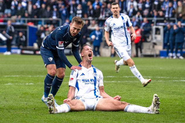 Deutschland: 2. Bundesliga 2025 26 VfL Bochum vs. FC Schalke 04 20. Spieltag Samstag, 31.01.2026 Vonovia Ruhrstadion (Nordrhein-Westfalen, Deutschland) Nikola Katic (Schalke 04, 25) Felix Passlack (VfL Bochum, 15)