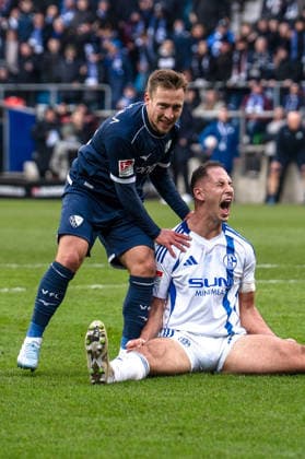 Deutschland: 2. Bundesliga 2025 26 VfL Bochum vs. FC Schalke 04 20. Spieltag Samstag, 31.01.2026 Vonovia Ruhrstadion (Nordrhein-Westfalen, Deutschland) Nikola Katic (Schalke 04, 25) Felix Passlack (VfL Bochum, 15)