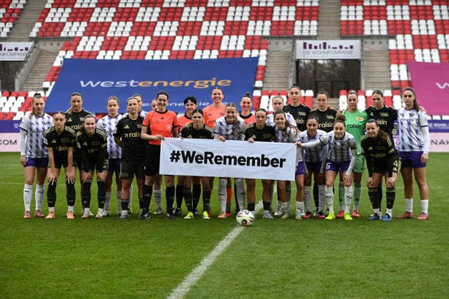 Google Pixel Frauen Bundesliga SGS Essen Union Berlin 31.01.2026 Nie wieder Aktion beider Mannschaften Google Pixel Frauen Bundesliga, 16. Spieltag, SGS Essen gegen Union Berlin am 31. Januar 2026 im Stadion an der Hafenstraße, Essen.