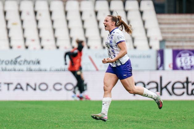 Google Pixel Frauen-Bundesliga: SGS Essen- 1.FC Union Berlin; 31.01.2026 Romona Maier (SGS Essen, 9) jubelt zum 2:0 Google Pixel Frauen-Bundesliga: SGS Essen- 1.FC Union Berlin: Essen, Stadion an der Hafenstraße ;31.01.2025 DFB REGULATIONS PROHIBIT ANY USE OF PHOTOGRAPHS AS IMAGE SEQUENCES AND OR QUASI-VIDEO. Copyright: xBEAUTIFULxSPORTS Freisenx