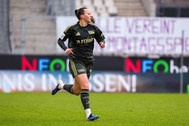 260131 SGS ESSEN VS FC UNION BERLIN Hannah Eurlings (14) of Union Berlin pictured during a female soccer game between SGS Essen and FC Union Berlin on the 16 th matchday of the 2025-2026 season of the Google Pixel Frauen Bundesliga , on Saturday 31 January 2026 in Essen , Germany . PHOTO SPORTPIX Sevil Oktem Essen Stadion an der Hafenstraße Germany  Copyright: xSportpix.bex xSevilxOktemxSevilxOktemx