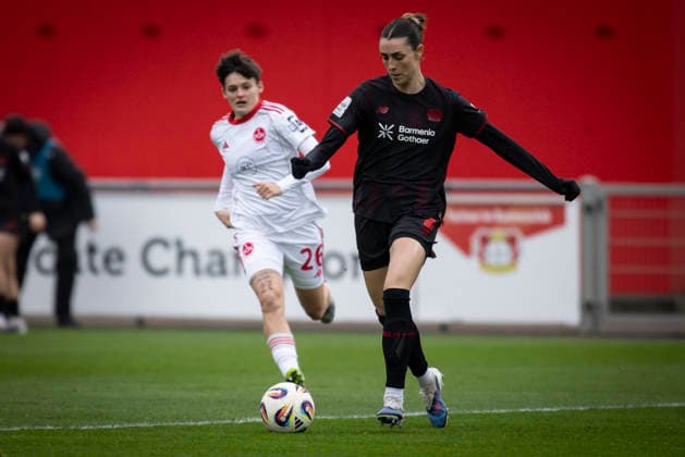 Frauen Fußball-Bundesliga; Bayer 04 Leverkusen - 1. FC Nürnberg, 31.01.2026 Selina Ostermeier (Bayer 04 Leverkusen, 2), Aneta Palaskova (1. FC Nürnberg, 26); Bayer 04 Leverkusen - 1. FC Nürnberg an Spieltag 16 der Google Pixel Frauen-Bundesliga am 31.01.2026 im Ulrich-Haberland-Stadion in Leverkusen (Nordrhein-Westfalen). DFL REGULATIONS PROHIBIT ANY USE OF PHOTOGRAPHS AS IMAGE SEQUENCES AND OR QUASI-VIDEO. Copyright: xBEAUTIFULxSPORTS AxelxKohringx