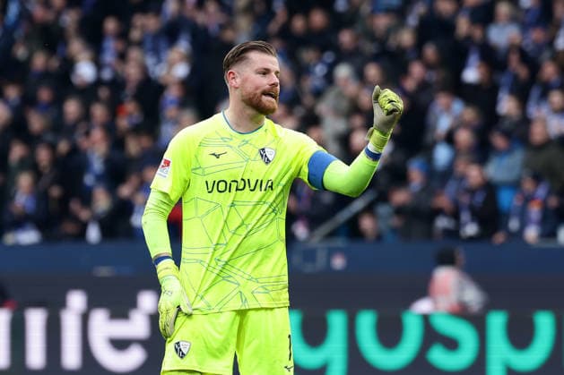 Bochum, Germany, 31.01.26, Timo Horn (VfL Bochum) jubelt während des Spiels der 2. Bundesliga zwischen VfL 1848 Bochum - FC Schalke 04 im Vonovia Ruhrstadion in Bochum. (Photo by Joachim Bywaletz) DFB DFL REGULATIONS PROHIBIT ANY USE OF PHOTOGRAPHS AS IMAGE SEQUENCES AND OR QUASI-VIDEO.