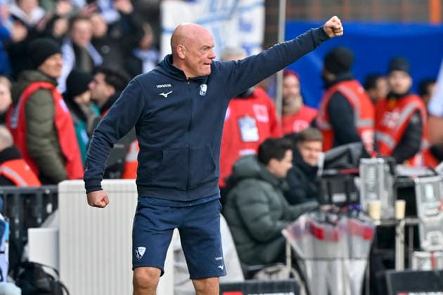 Schlussjubel Schlußjubel Emotion Freude Uwe Rösler Roesler (Bochum) 31.01.2026 Fussball VfL Bochum vs FC Schalke 04, Vonovia Ruhrstadion, Bochum, DFB DFL REGULATIONS PROHIBIT ANY USE OF PHOTOGRAPHS AS IMAGE SEQUENCES AND OR QUASI-VIDEO