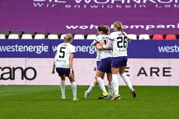Torjubel Google Pixel Frauen Bundesliga SGS Essen Union Berlin 31.01.2026 Torjubel SGS Essen, Google Pixel Frauen Bundesliga, 16. Spieltag, SGS Essen gegen Union Berlin am 31. Januar 2026 im Stadion an der Hafenstraße, Essen.