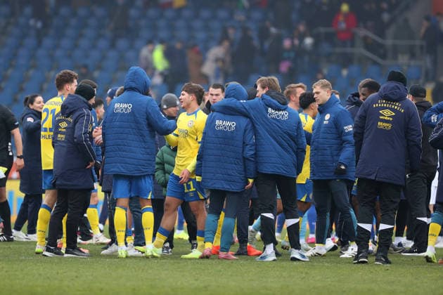 Braunschweig vs. Karlsruhe, 2. BL Braunschweig, 31.01.2026, Fußball, Herren, 2. BL, Saison 2025 2026, Eintracht Braunschweig vs. Karlsruher SC: Schlussjubel (DFL DFB REGULATIONS PROHIBIT ANY USE OF PHOTOGRAPHS as IMAGE SEQUENCES and or QUASI-VIDEO) Stadion an der Hamburger Straße Niedersachsen Deutschland