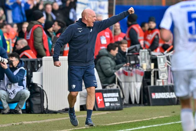 Schlussjubel Schlußjubel Emotion Freude Uwe Rösler Roesler (Bochum) 31.01.2026 Fussball VfL Bochum vs FC Schalke 04, Vonovia Ruhrstadion, Bochum, DFB DFL REGULATIONS PROHIBIT ANY USE OF PHOTOGRAPHS AS IMAGE SEQUENCES AND OR QUASI-VIDEO