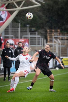 Frauen Fußball-Bundesliga; Bayer 04 Leverkusen - 1. FC Nürnberg, 31.01.2026 Luisa Guttenberger (1. FC Nürnberg, 4) und Katharina Piljic (Bayer 04 Leverkusen, 6) beim Zweikampf; Bayer 04 Leverkusen - 1. FC Nürnberg an Spieltag 16 der Google Pixel Frauen-Bundesliga am 31.01.2026 im Ulrich-Haberland-Stadion in Leverkusen (Nordrhein-Westfalen). DFL REGULATIONS PROHIBIT ANY USE OF PHOTOGRAPHS AS IMAGE SEQUENCES AND OR QUASI-VIDEO. Copyright: xBEAUTIFULxSPORTS AxelxKohringx