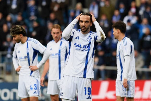 Kenan Karaman (FC Schalke 04) gestikuliert, gestik waehrend des Spiels der 2. Bundesliga zwischen VfL Bochum und FC Schalke 04, Vonovia Ruhrstadion am 31. January 2026 in Bochum, Deutschland. (Foto von Ralf Treese DeFodi Images) +++ Kenan Karaman (FC Schalke 04) gestures during the 2. Bundesliga match between VfL Bochum and FC Schalke 04 at Vonovia Ruhrstadion on January 31, 2026 in Bochum, Germany. (Photo by Ralf Treese DeFodi Images) (Photo by Ralf Treese DeFodi Images) -