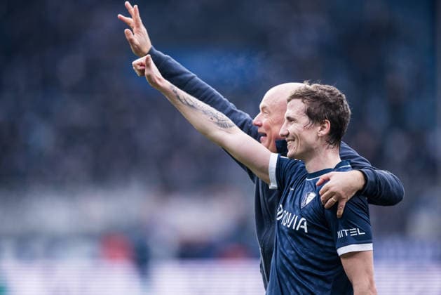 2. Fussball Bundesliga, VfL Bochum - FC Schalke 04; 31.01.2026 Uwe Rösler (Trainer VfL Bochum) und Marcel Sobottka (VfL Bochum, 31) winken Richtung Fans 2. Fussball Bundesliga, VfL Bochum - FC Schalke 04, Bochum, VONONVIA Ruhrstadion, 31.01.2026 DFL REGULATIONS PROHIBIT ANY USE OF PHOTOGRAPHS AS IMAGE SEQUENCES AND OR QUASI-VIDEO.