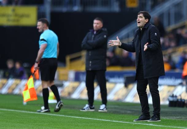 Andoni Iraola manager of AFC Bournemouth Wolverhampton Wanderers v AFC Bournemouth, Premier League, Football, Molineux, Wolverhampton, UK - 31 Jan 2026Wolverhampton Molineux United Kingdom EDITORIAL USE ONLY No use with unauthorised audio, video, data, fixture lists, club league logos or live services. Online in-match use limited to 120 images, no video emulation. No use in betting, games or single club league player publications. Copyright: xMichaelxZemanek Shutterstockx 16496747g