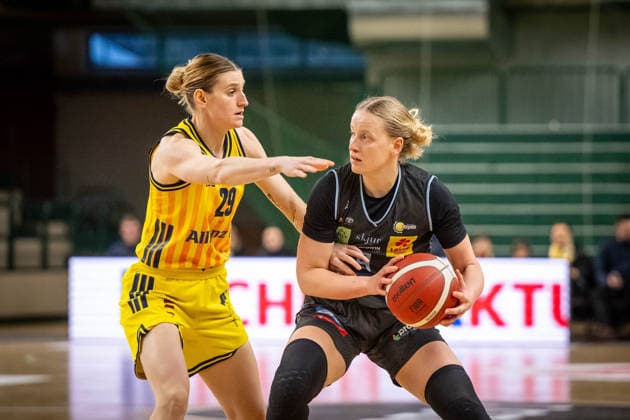 Basketball Berlin 31.01.2026 Saison 2025 2026 DBBL 1. Bundesliga Alba Berlin - Saarlouis Royals Emma Eichmeyer (Saarlouis, No.09) Alina Hartmann (Alba, No.29)