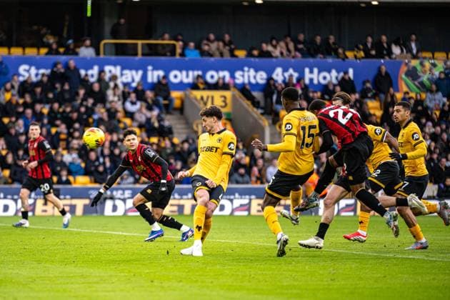 31st January 2026; Molineux Stadium, Wolverhampton, West Midlands, England; Premier League Football, Wolverhampton Wanderers versus Bournemouth; Eli Junior Kroupi of AFC Bournemouth scores in the 33rd minute to make the score 0-1  GodfreyxPitt Content restricted for UK based newspaper