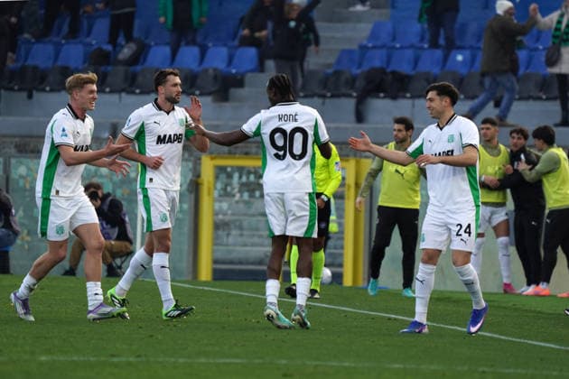Celebrities Sassuolo s Ismael Kone celebrates after score goals 1-3 during the Serie A soccer match between Pisa and Sassuolo at the Cetilar Arena Romeo Anconetani Stadium in Pisa; Center West Italy; Tuesday January 31; 2026 ; Soccer  Copyright: xAlessandroxLaxRocca LaPressex