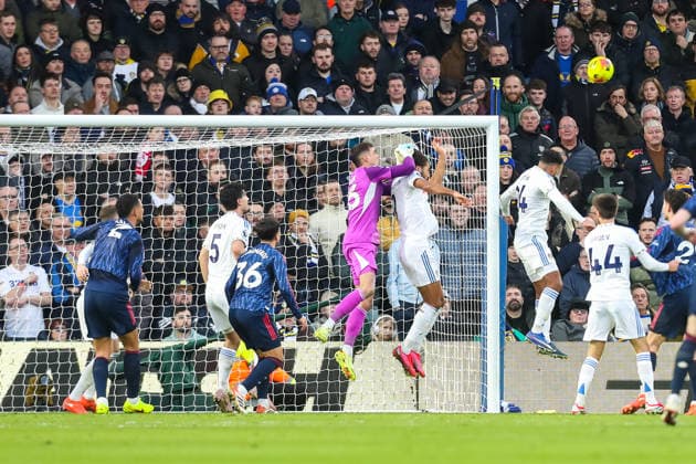 Leeds United v Arsenal, Premier League Karl Darlow Of Leeds United punches the ball into his own Net to make it 2-0 to Arsenal during the Leeds United v Arsenal Premier League match at Elland Road, Leeds, England on 31 January 2026 Credit: Lee Keuneke Every Second Media Editorial use only. All images are copyright Every Second Media Limited. No images may be reproduced without prior permission. All rights reserved. Premier League and Football League images are subject to licensing agreements with Football DataCo Limited. see https: www.football-dataco.com Copyright: xIMAGO EveryxSecondxMediax ESM-1781-0051 LeexKeunekex xEveryxSecondxMediax